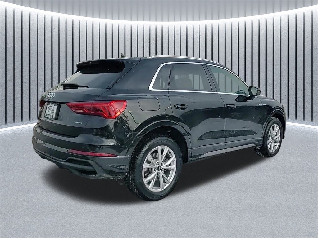 2025 AUDI Q3 - Image 3