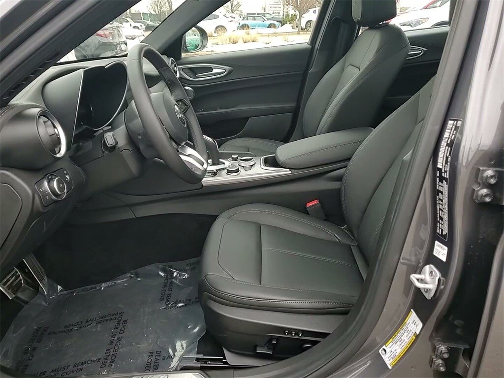 2024 ALFA ROMEO GIULIA (952) - Image 21