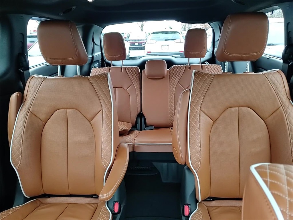 2025 CHRYSLER PACIFICA - Image 20