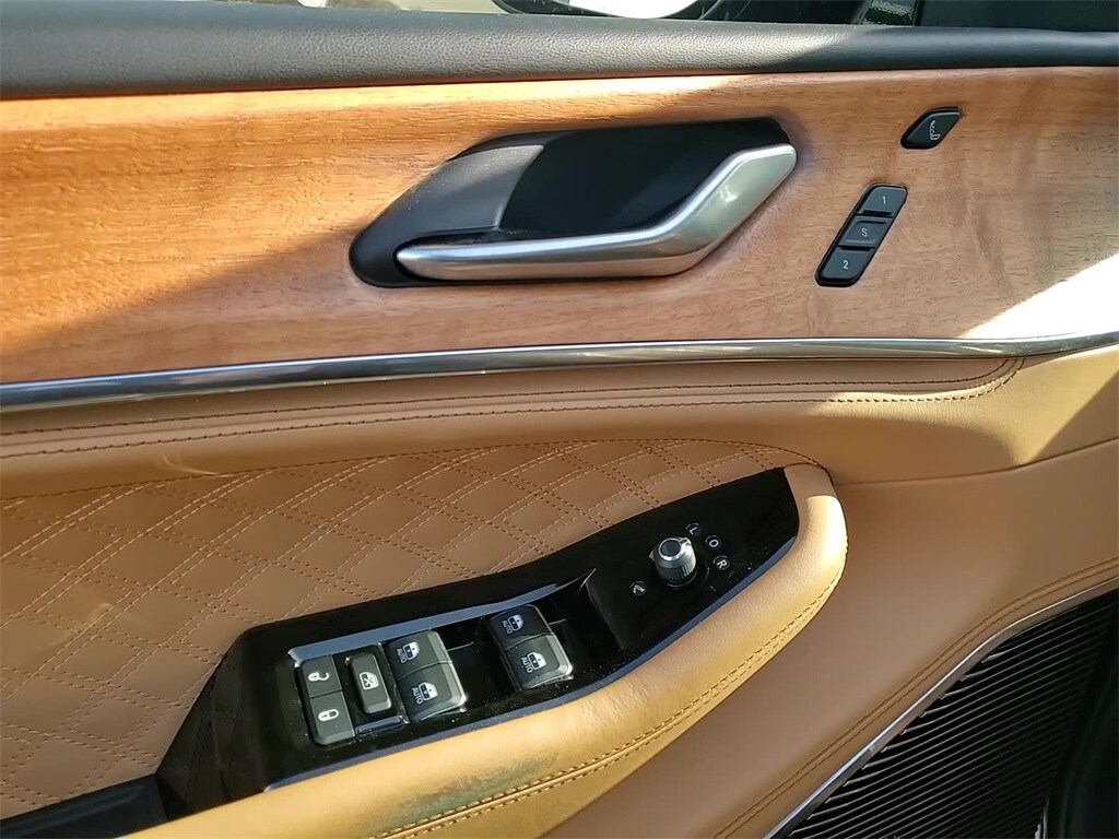 2023 JEEP GRAND CHEROKEE L - Image 9