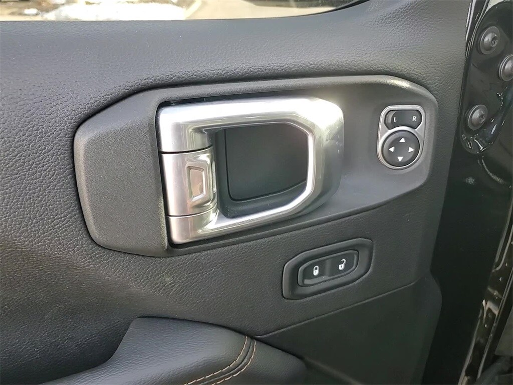 2022 JEEP WRANGLER - Image 10