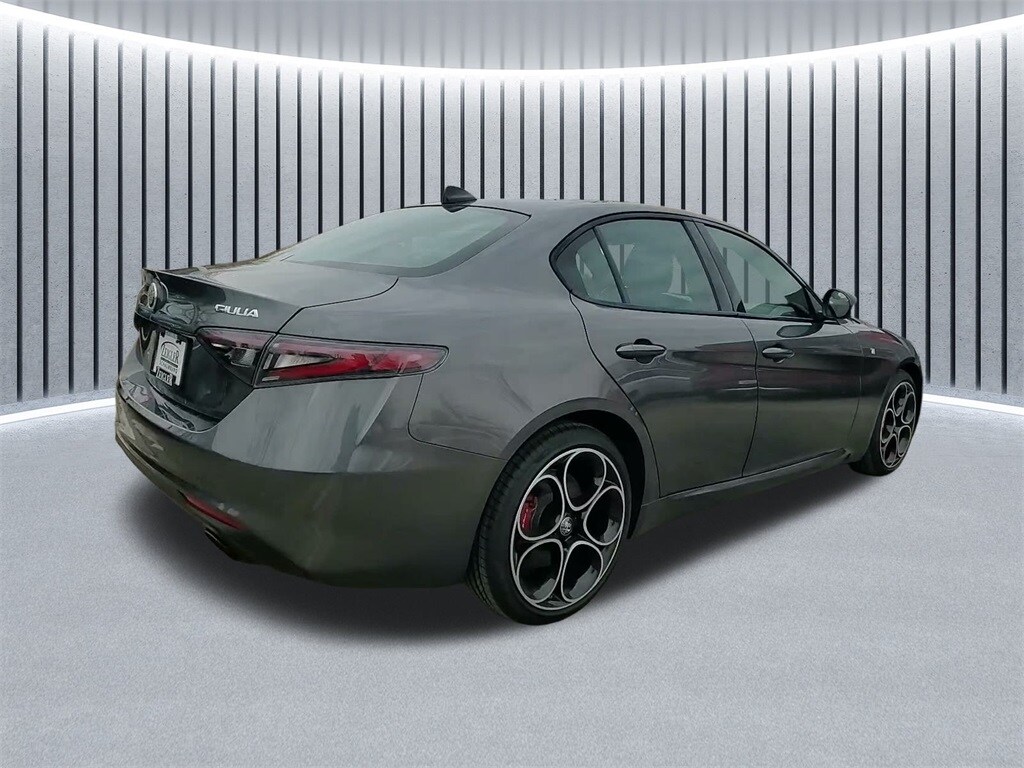 2024 ALFA ROMEO GIULIA (952) - Image 8