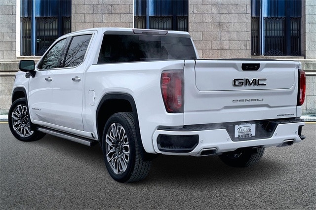 2023 GMC SIERRA - Image 11
