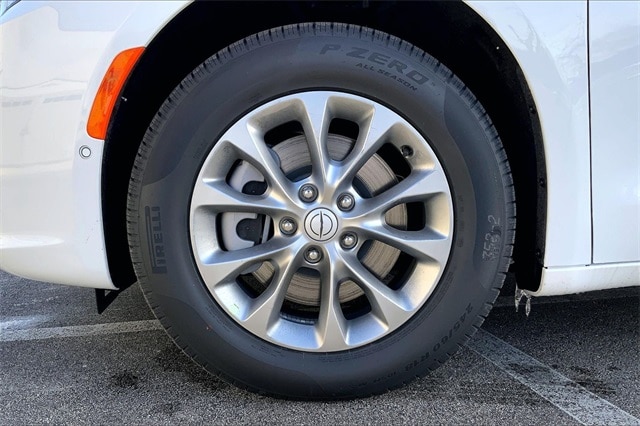 2026 CHRYSLER PACIFICA - Image 12