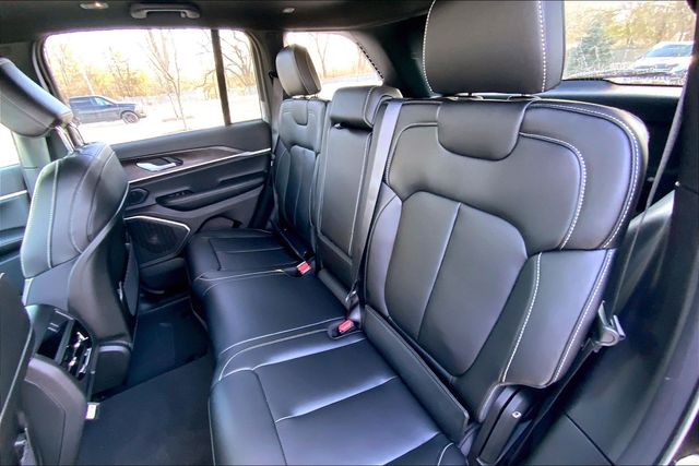 2026 JEEP GRAND CHEROKEE - Image 10