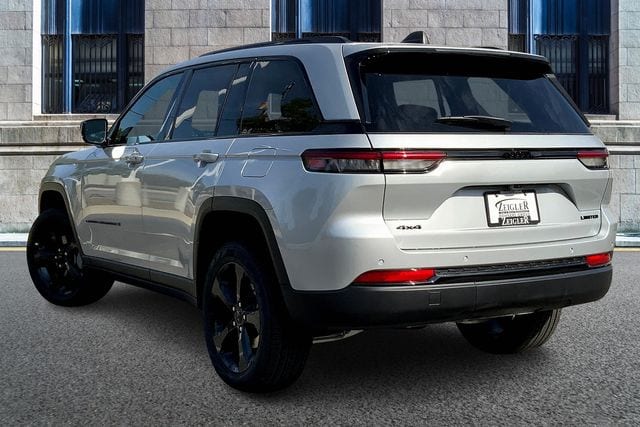2025 JEEP GRAND CHEROKEE - Image 3