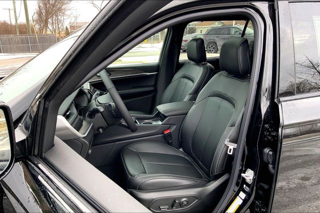 2025 JEEP GRAND CHEROKEE L - Image 9