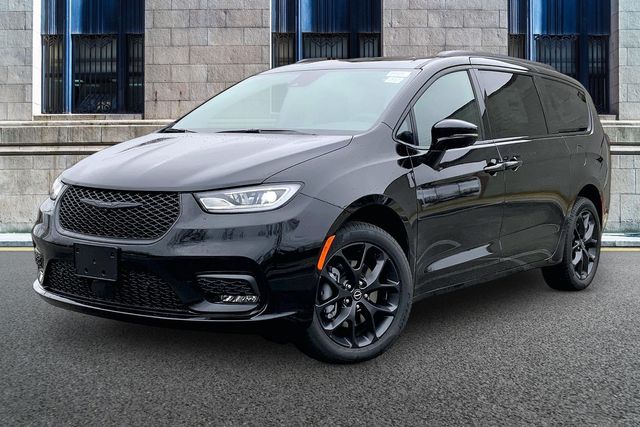 2026 CHRYSLER PACIFICA - Image 2