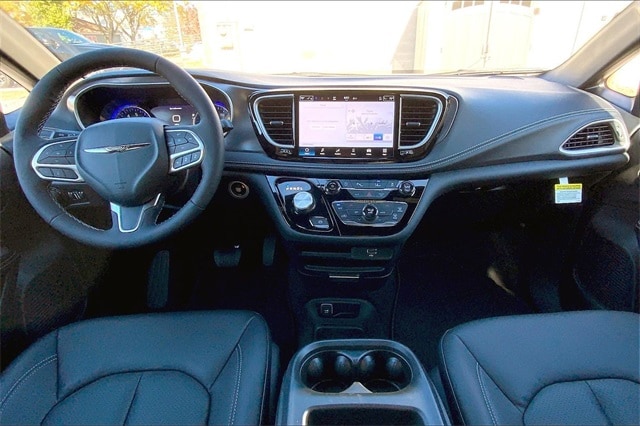 2026 CHRYSLER PACIFICA - Image 5