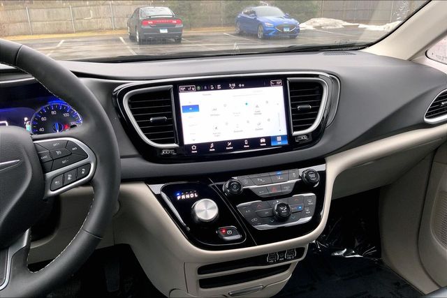 2024 CHRYSLER PACIFICA - Image 6