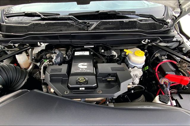 2023 RAM 3500 - Image 10