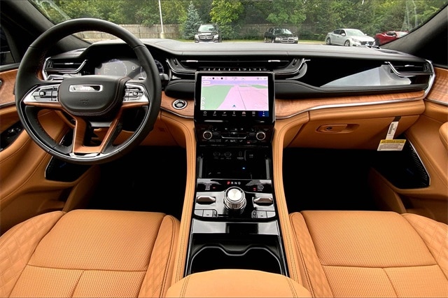 2025 JEEP GRAND CHEROKEE - Image 5