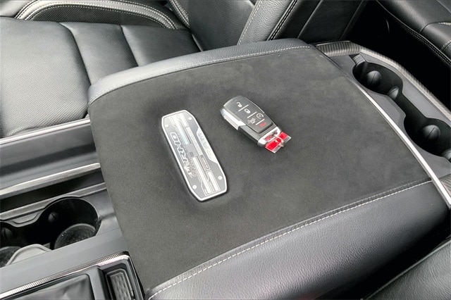 2025 RAM 1500 - Image 13