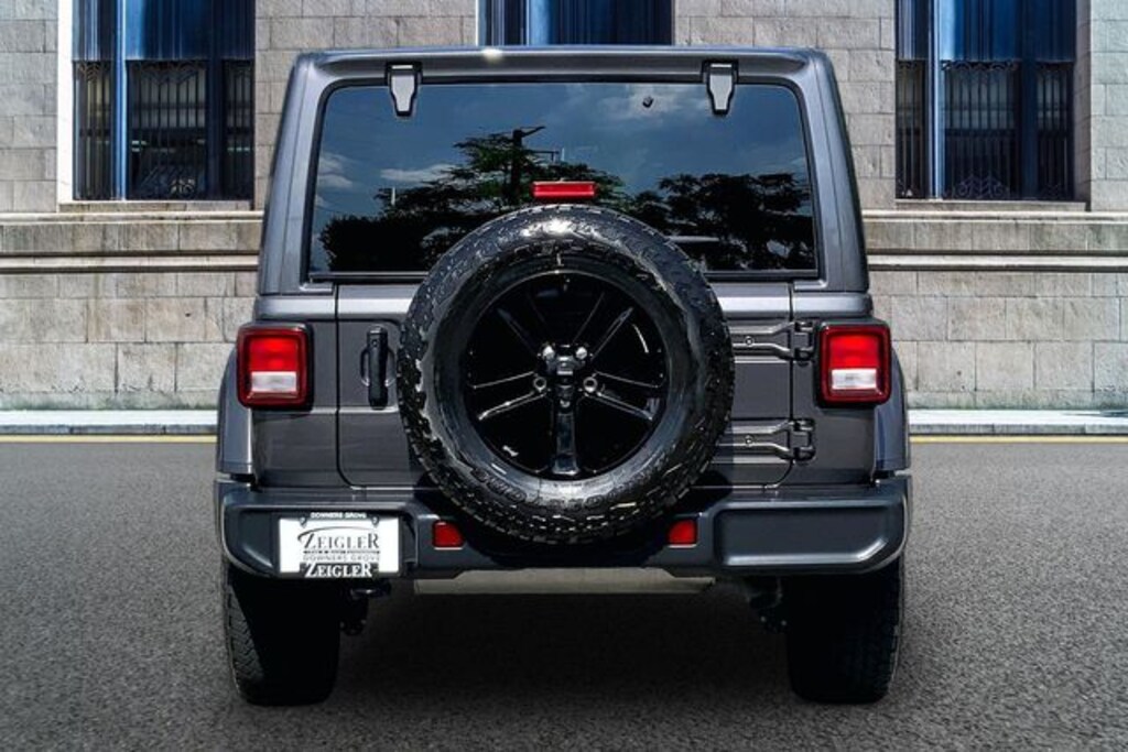 Used 2021 Jeep Wrangler Unlimited Sahara SUV
