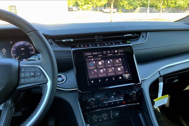 2025 JEEP GRAND CHEROKEE - Image 6