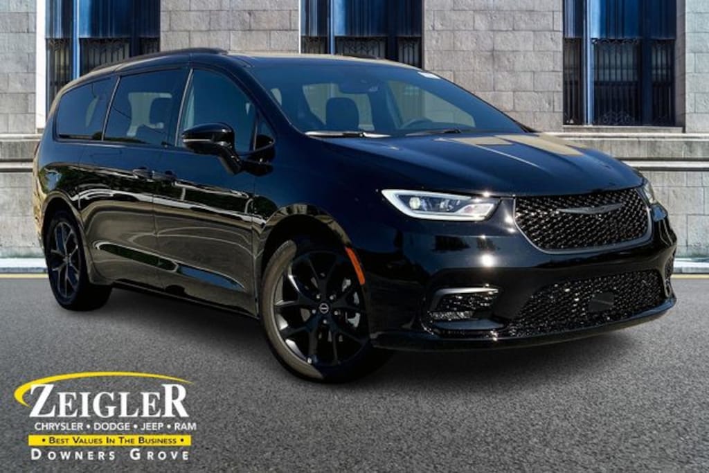 New 2026 Chrysler Pacifica Limited Passenger Van