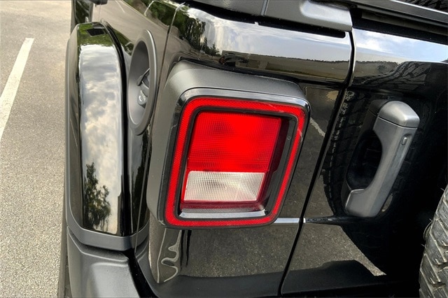 2021 JEEP WRANGLER - Image 27