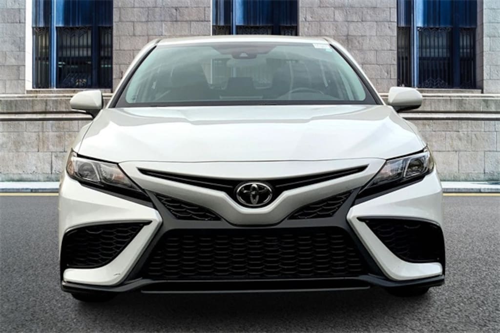 Used 2023 Toyota Camry SE Sedan