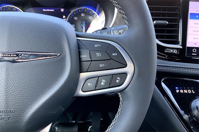2025 CHRYSLER PACIFICA - Image 18