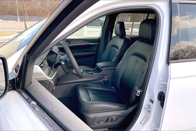 2026 JEEP GRAND CHEROKEE - Image 9