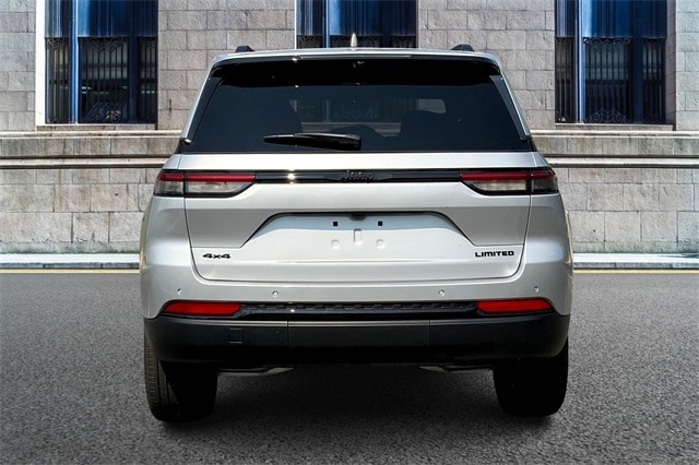 2025 JEEP GRAND CHEROKEE - Image 4