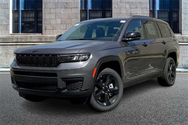 2025 Jeep Grand Cherokee Altitude X photo 2