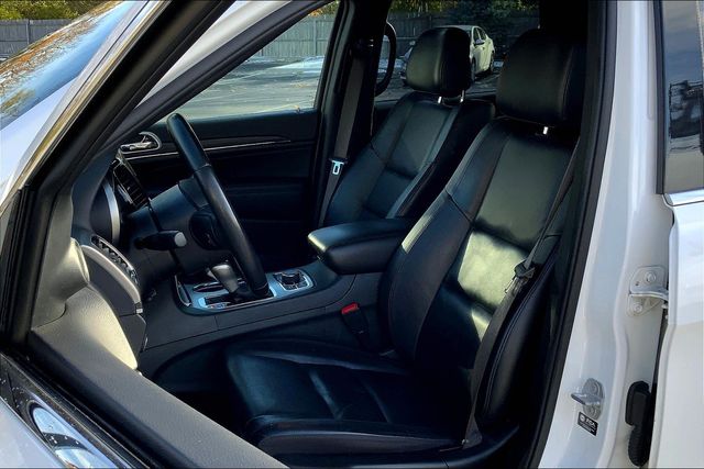 2022 JEEP GRAND CHEROKEE - Image 25