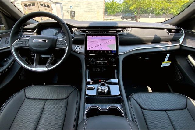 2025 JEEP GRAND CHEROKEE L - Image 5