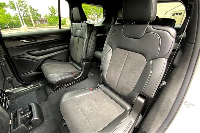 2025 JEEP GRAND CHEROKEE L - Image 10