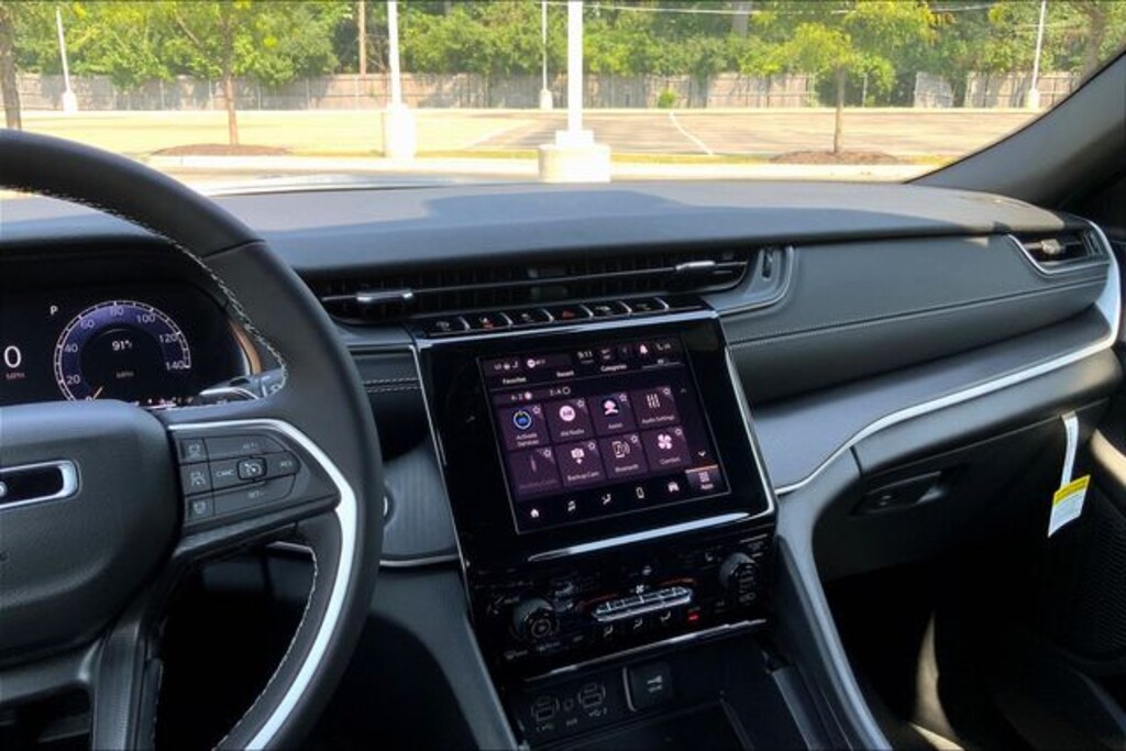 New 2025 Jeep Grand Cherokee L Altitude X Sport Utility