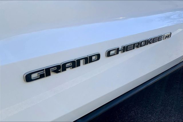 2022 JEEP GRAND CHEROKEE - Image 31
