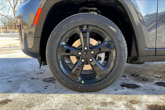 2026 JEEP GRAND CHEROKEE - Image 12