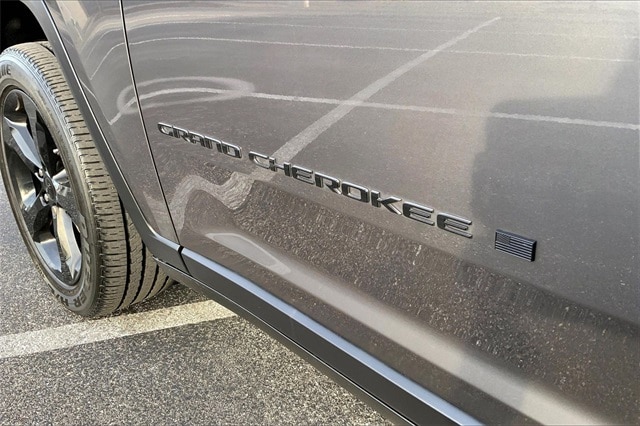 2022 JEEP GRAND CHEROKEE - Image 30