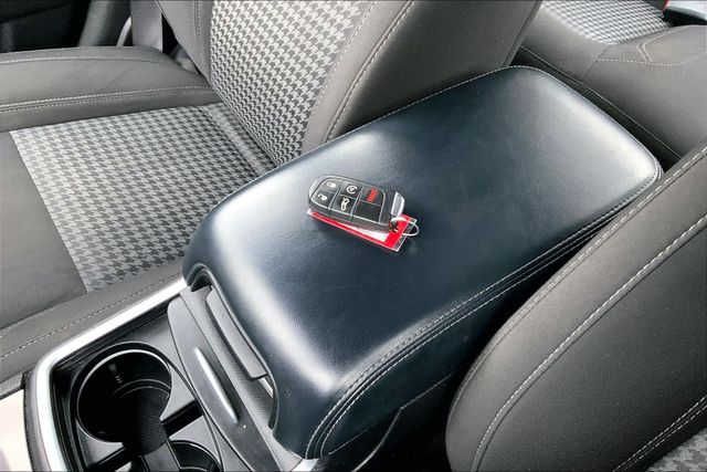 2023 DODGE CHARGER - Image 12