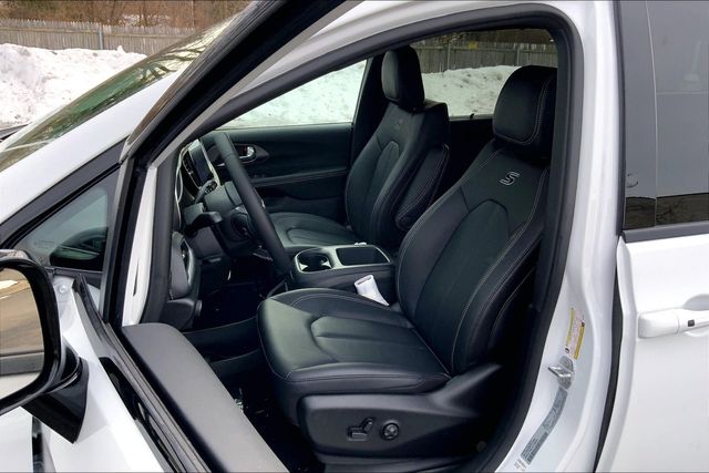 2026 CHRYSLER PACIFICA - Image 9