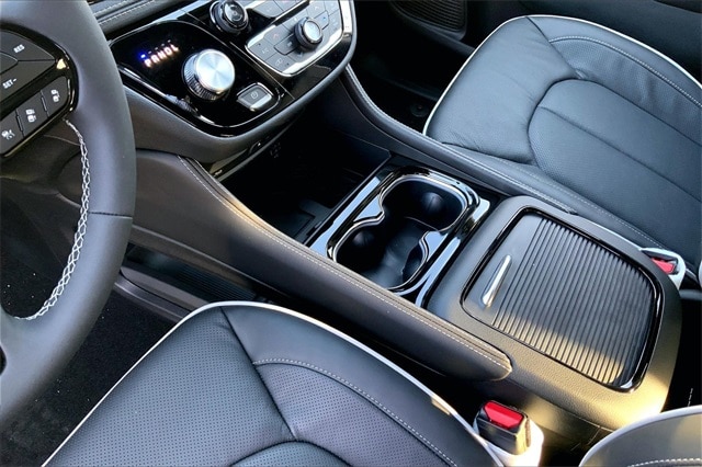 2026 CHRYSLER PACIFICA - Image 7