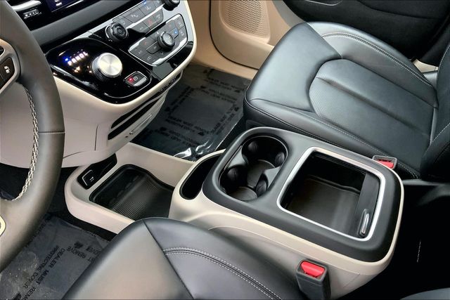 2024 CHRYSLER PACIFICA - Image 16