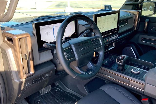 2025 GMC HUMMER EV PICKUP - Image 13