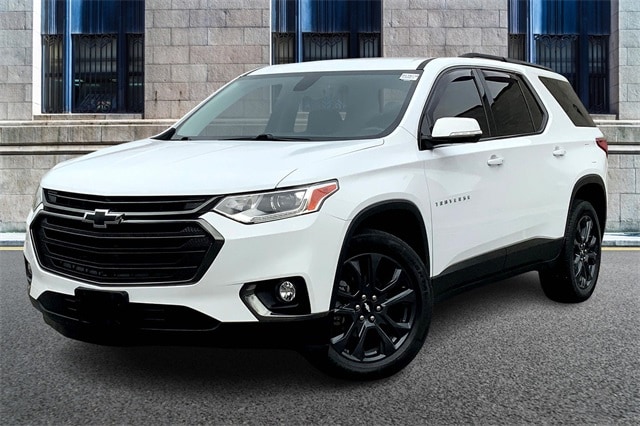Used 2018 Chevrolet Traverse RS with VIN 1GNERJKX1JJ110778 for sale in Downers Grove, IL