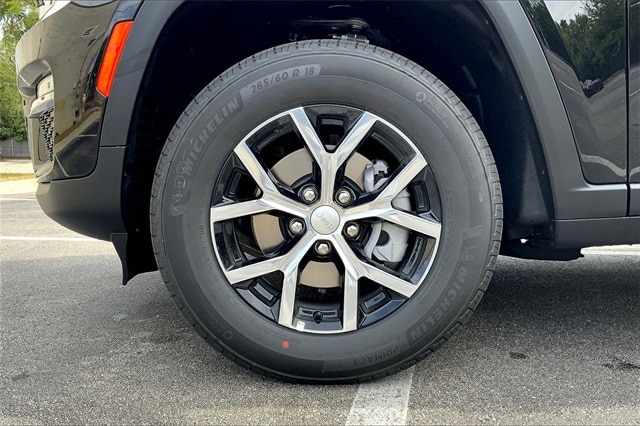 2025 JEEP GRAND CHEROKEE - Image 12