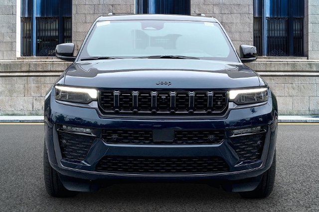 New 2027 Jeep Grand Cherokee Summit Sport Utility