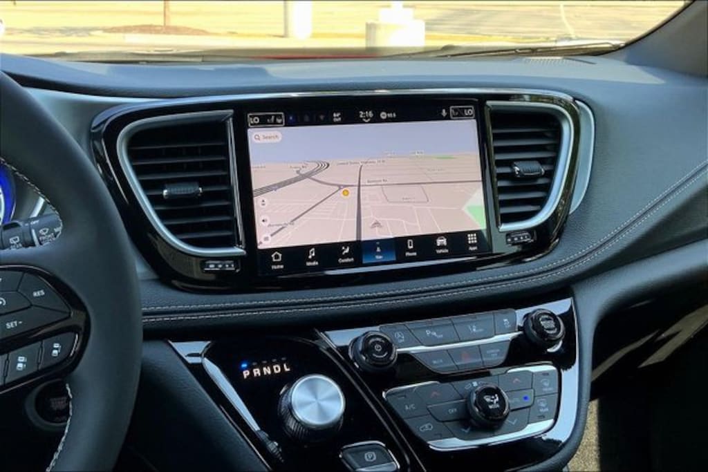 New 2026 Chrysler Pacifica Limited Passenger Van