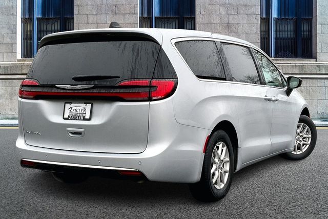 2024 CHRYSLER PACIFICA - Image 11