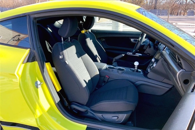 2021 FORD MUSTANG - Image 6