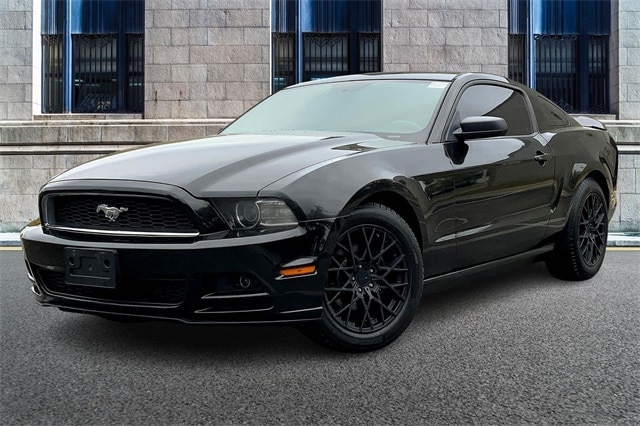 Used 2014 Ford Mustang V6 with VIN 1ZVBP8AM8E5233751 for sale in Downers Grove, IL