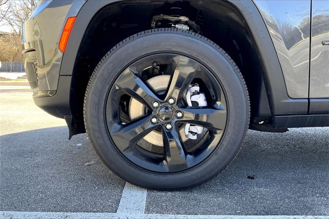 2025 JEEP GRAND CHEROKEE L - Image 12