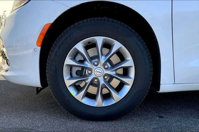 2026 CHRYSLER PACIFICA - Image 12