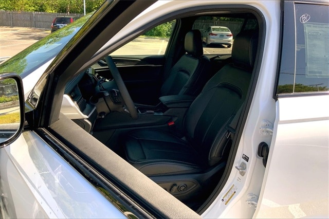 2025 JEEP GRAND CHEROKEE - Image 9