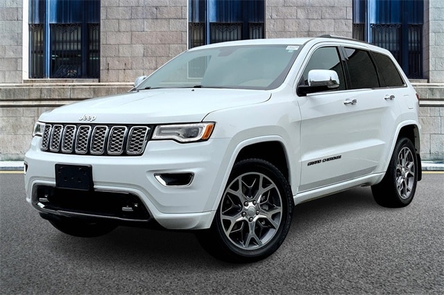 Used 2021 Jeep Grand Cherokee Overland with VIN 1C4RJFCG6MC584750 for sale in Downers Grove, IL