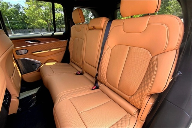 2025 JEEP GRAND CHEROKEE - Image 10